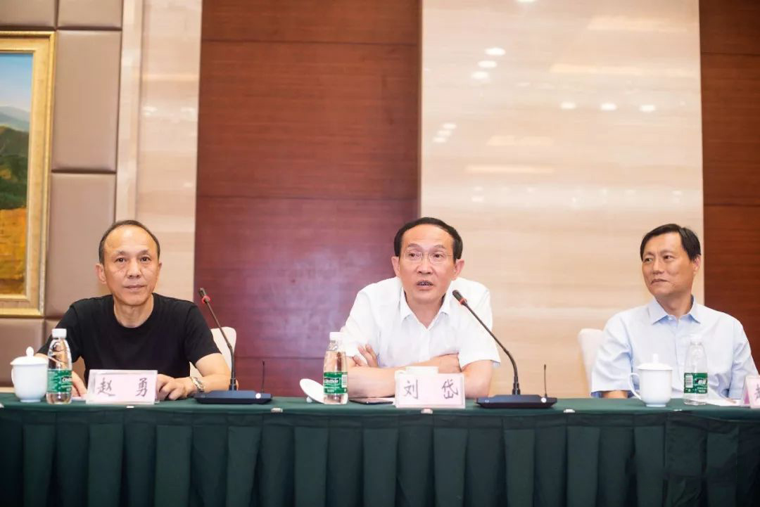 The feelings of the signage industry, encourage us to move forward,the conference in Huang Jia, will create more brilliancy 4 5d68dbbee67b3