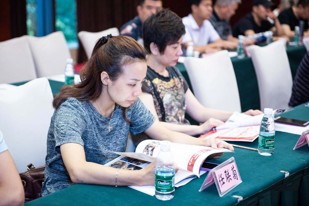 The feelings of the signage industry, encourage us to move forward,the conference in Huang Jia, will create more brilliancy 10 5d68e77190db0