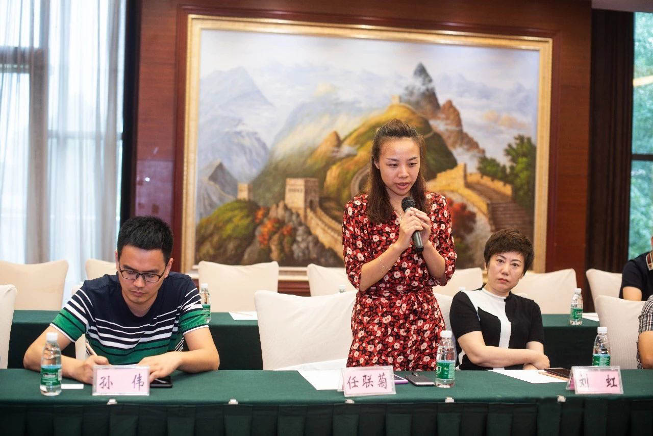 The feelings of the signage industry, encourage us to move forward,the conference in Huang Jia, will create more brilliancy 12 5d68e9ea044d2