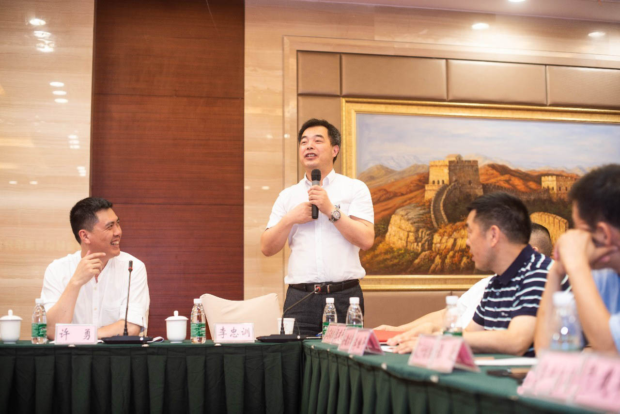 The feelings of the signage industry, encourage us to move forward,the conference in Huang Jia, will create more brilliancy 13 5d68ea3f02e8e