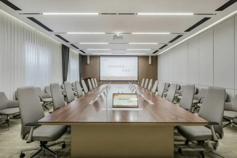 Blueview smart LED lighting creates a healthy office space